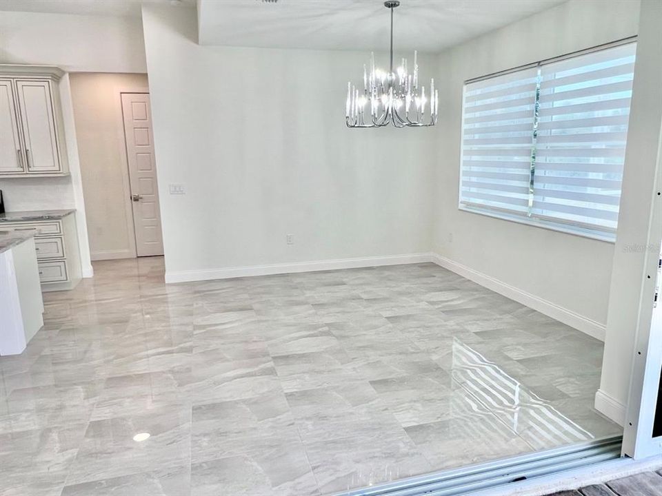 En Venta: $599,000 (4 camas, 2 baños, 1862 Pies cuadrados)