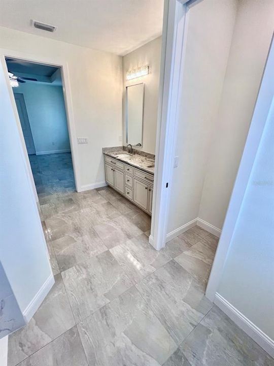 En Venta: $599,000 (4 camas, 2 baños, 1862 Pies cuadrados)