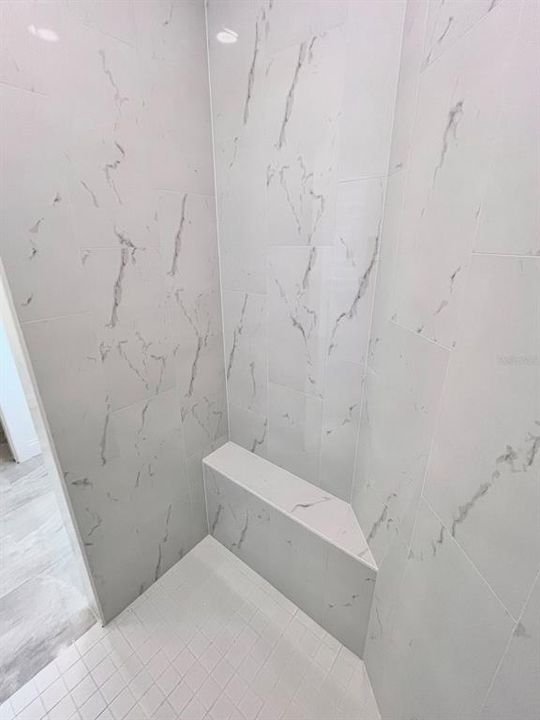 En Venta: $599,000 (4 camas, 2 baños, 1862 Pies cuadrados)
