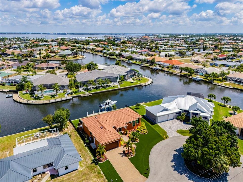 На продажу: $899,000 (3 спален, 2 ванн, 1823 Квадратных фут)