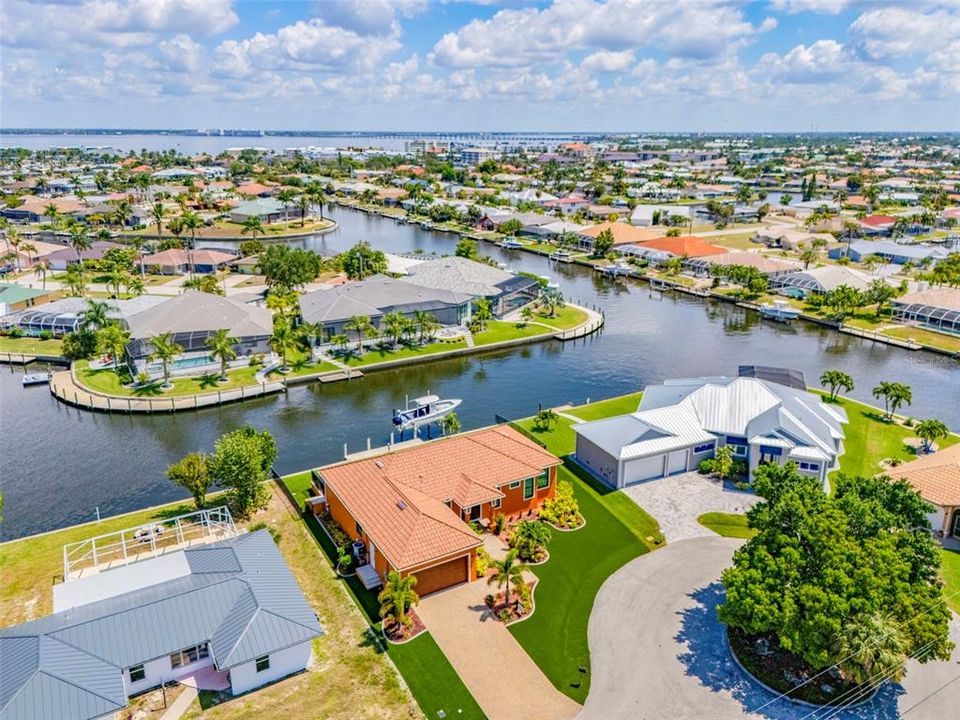 На продажу: $899,000 (3 спален, 2 ванн, 1823 Квадратных фут)