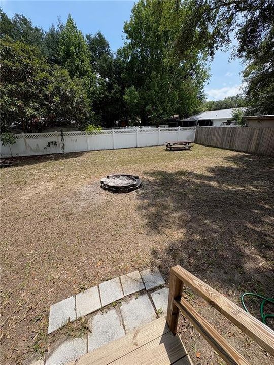 Active With Contract: $289,000 (3 beds, 2 baths, 1456 Square Feet)