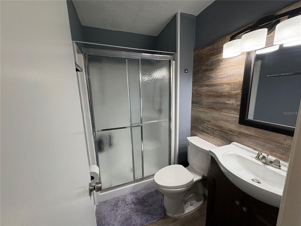 Active With Contract: $289,000 (3 beds, 2 baths, 1456 Square Feet)