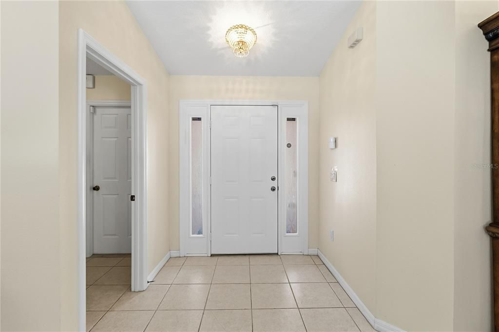Activo con contrato: $400,000 (4 camas, 2 baños, 1806 Pies cuadrados)