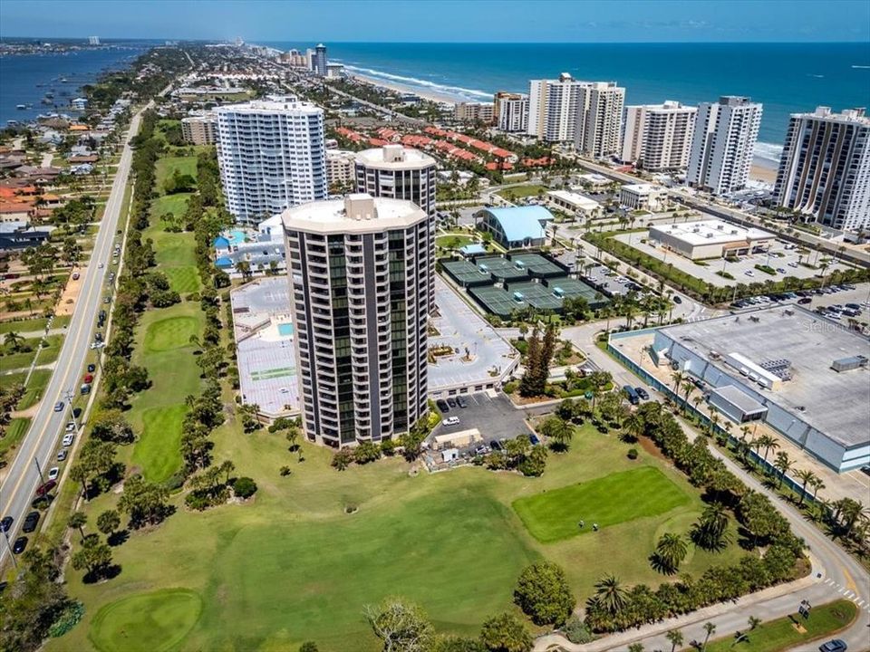 Active With Contract: $157,000 (1 beds, 1 baths, 1010 Square Feet)