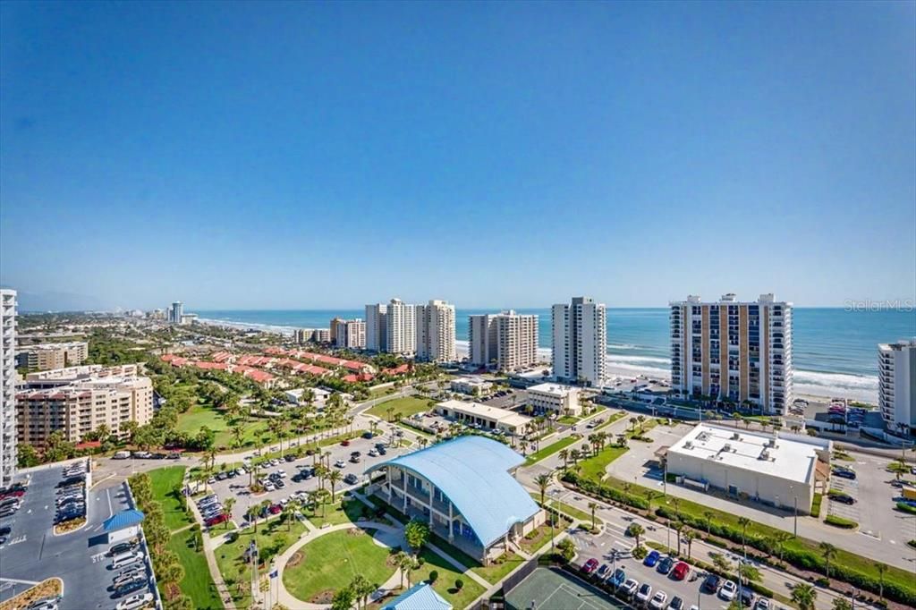 Active With Contract: $157,000 (1 beds, 1 baths, 1010 Square Feet)