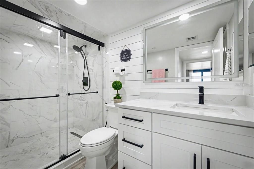Active With Contract: $157,000 (1 beds, 1 baths, 1010 Square Feet)