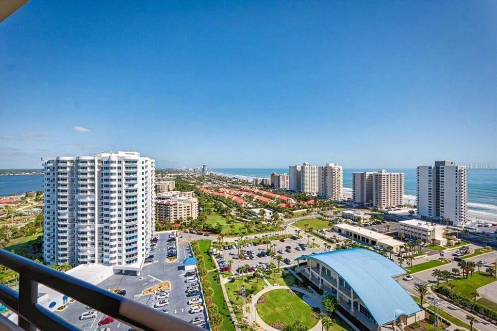 Active With Contract: $157,000 (1 beds, 1 baths, 1010 Square Feet)