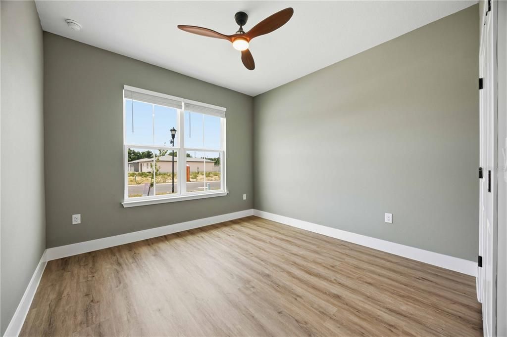En Venta: $429,900 (4 camas, 3 baños, 2378 Pies cuadrados)