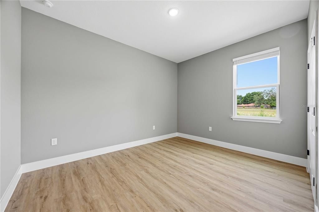 En Venta: $429,900 (4 camas, 3 baños, 2378 Pies cuadrados)