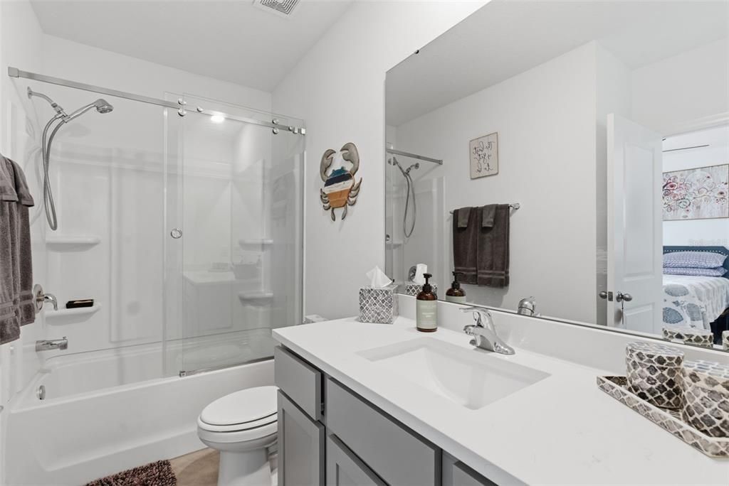 En Venta: $319,900 (3 camas, 2 baños, 1802 Pies cuadrados)