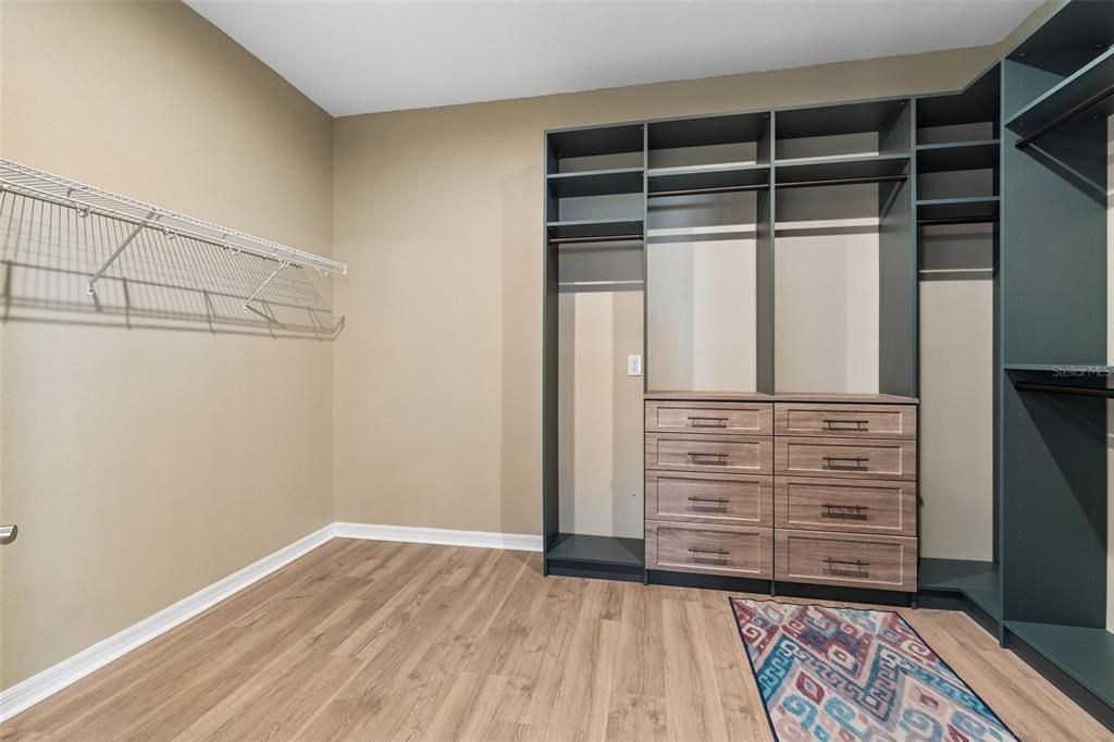 En Venta: $829,900 (5 camas, 4 baños, 3835 Pies cuadrados)