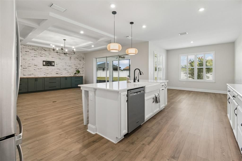 En Venta: $829,900 (5 camas, 4 baños, 3835 Pies cuadrados)