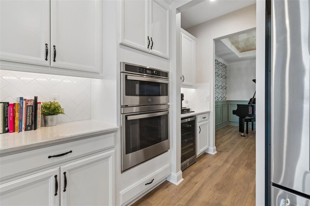 En Venta: $829,900 (5 camas, 4 baños, 3835 Pies cuadrados)