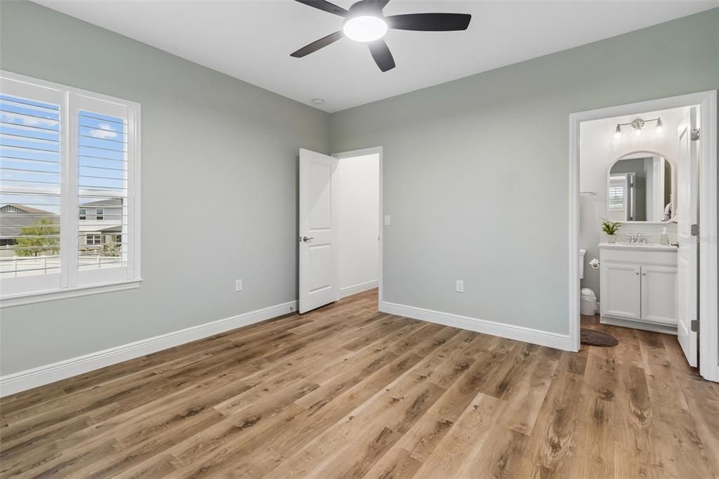 En Venta: $829,900 (5 camas, 4 baños, 3835 Pies cuadrados)