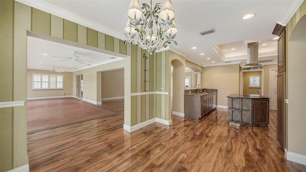 Active With Contract: $604,900 (3 beds, 2 baths, 2392 Square Feet)