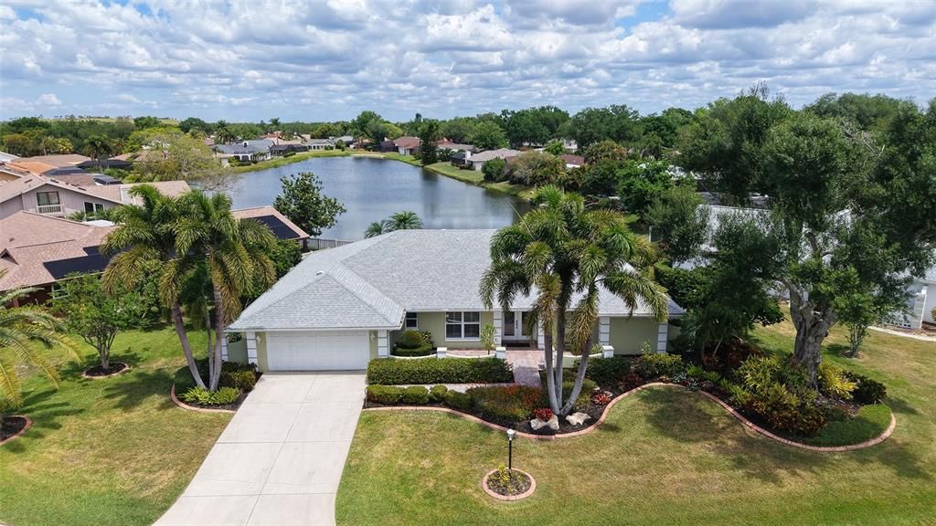 Active With Contract: $604,900 (3 beds, 2 baths, 2392 Square Feet)