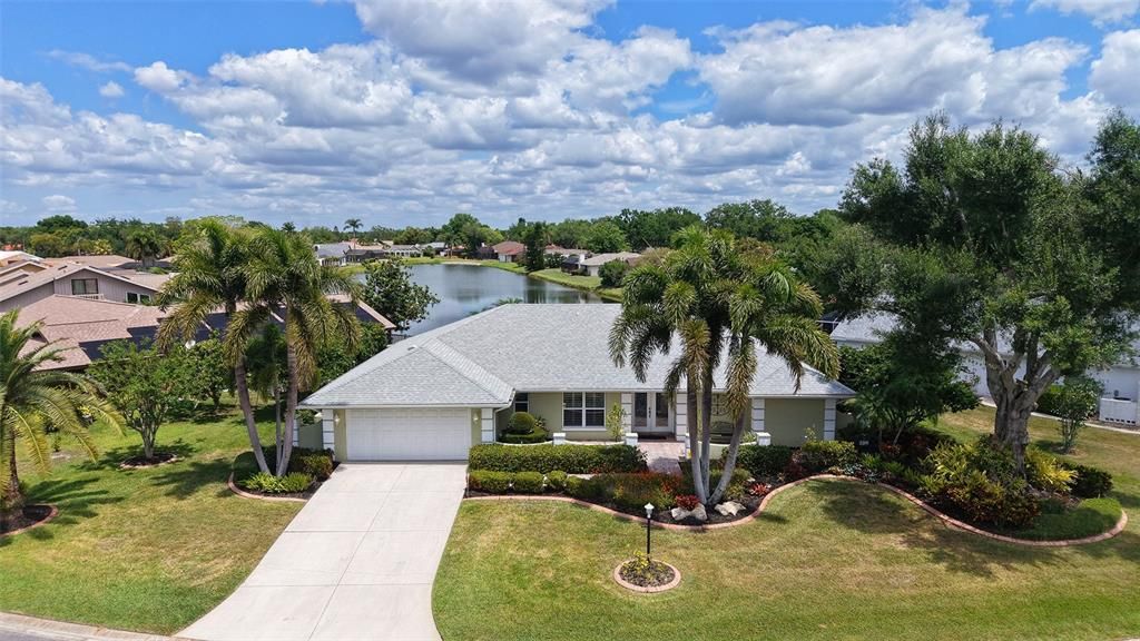 Active With Contract: $604,900 (3 beds, 2 baths, 2392 Square Feet)