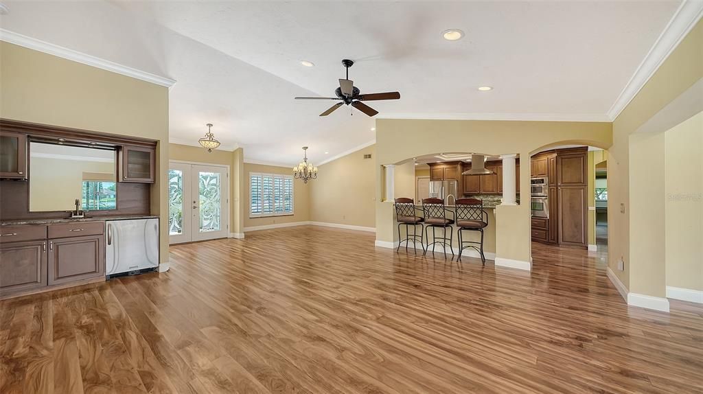 Active With Contract: $604,900 (3 beds, 2 baths, 2392 Square Feet)