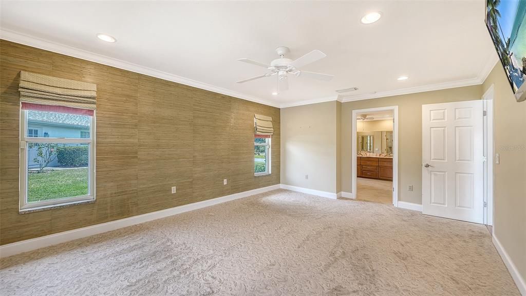 Active With Contract: $604,900 (3 beds, 2 baths, 2392 Square Feet)