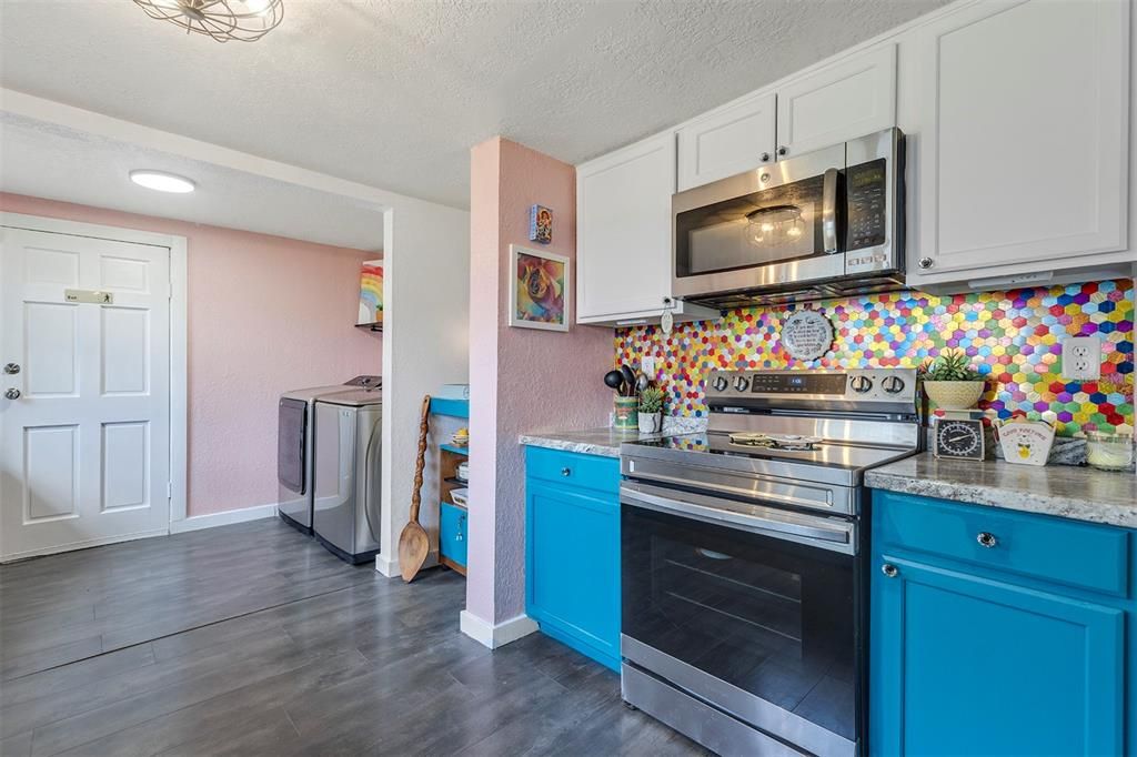 На продажу: $179,999 (2 спален, 1 ванн, 852 Квадратных фут)