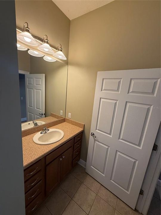 For Rent: $2,350 (3 beds, 2 baths, 1750 Square Feet)