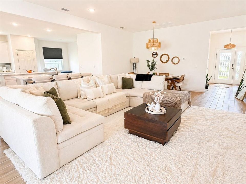 For Sale: $485,999 (3 beds, 3 baths, 2312 Square Feet)