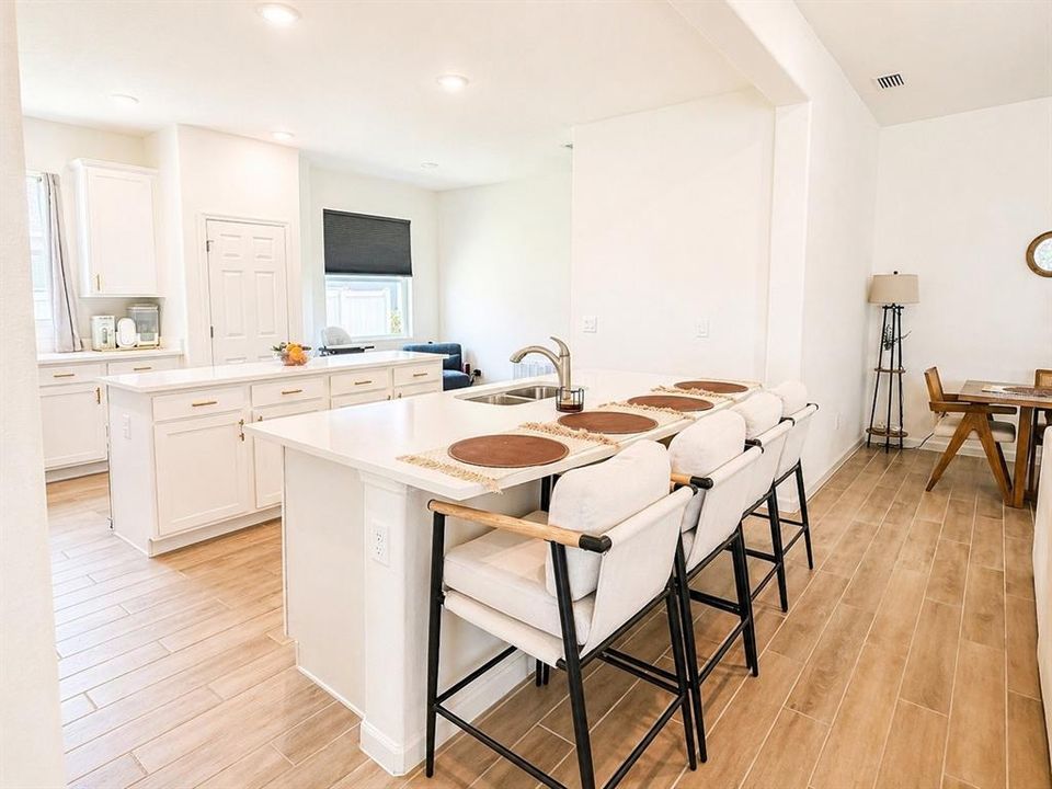For Sale: $485,999 (3 beds, 3 baths, 2312 Square Feet)