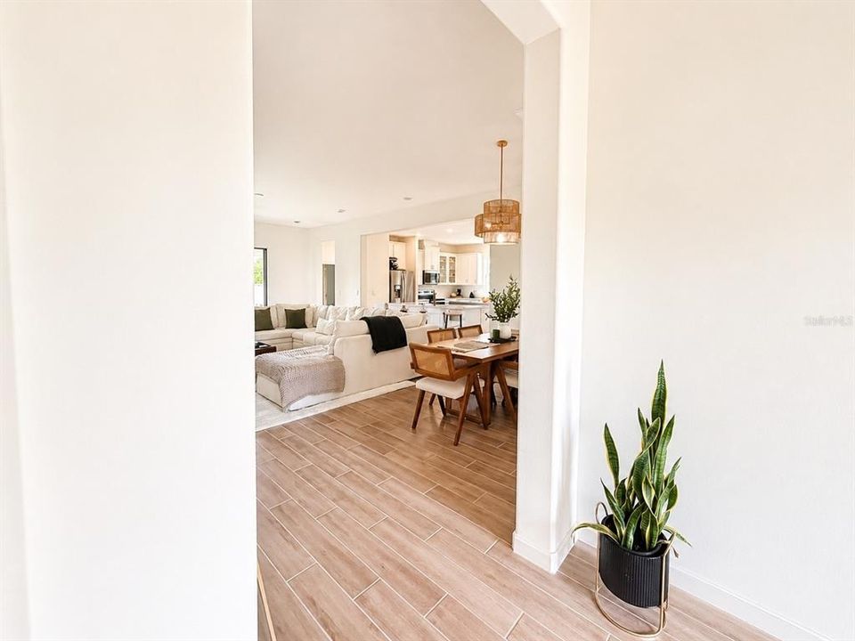 For Sale: $485,999 (3 beds, 3 baths, 2312 Square Feet)