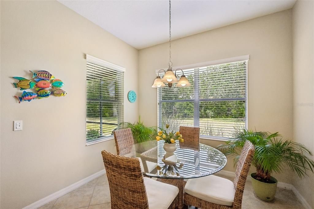 Activo con contrato: $469,900 (3 camas, 2 baños, 2136 Pies cuadrados)