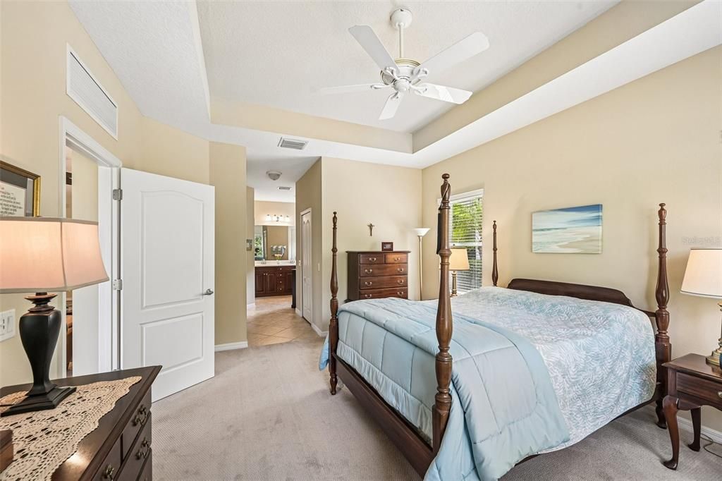 Activo con contrato: $469,900 (3 camas, 2 baños, 2136 Pies cuadrados)