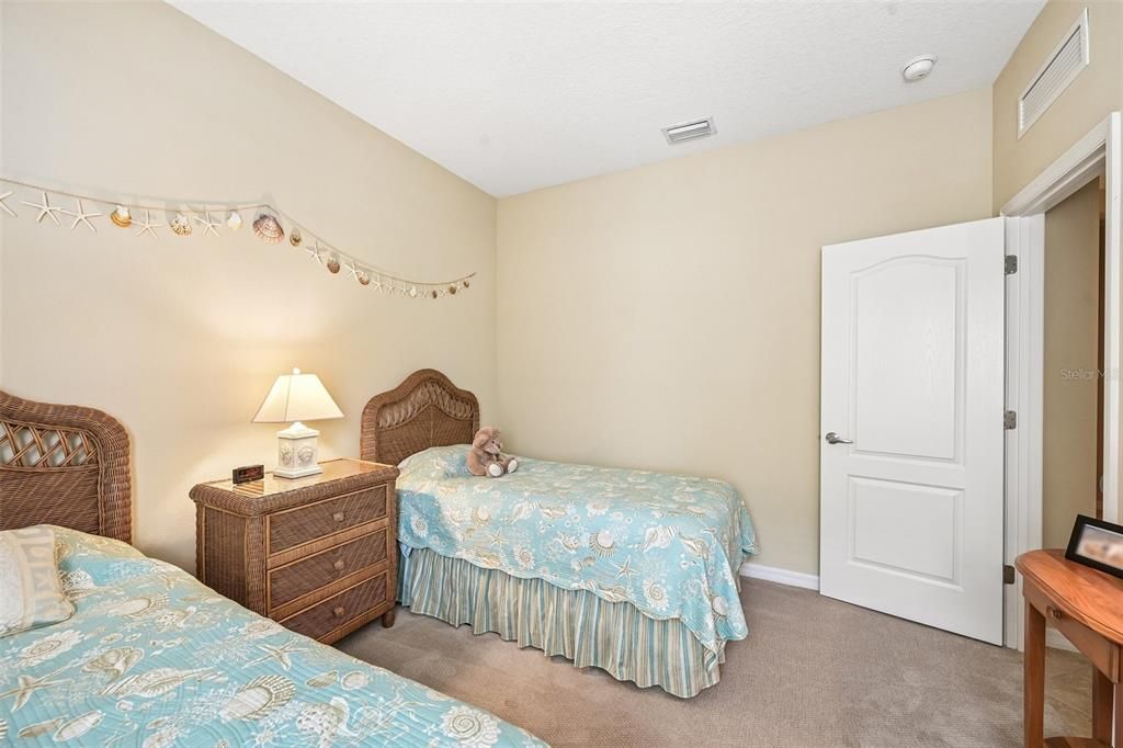 Activo con contrato: $469,900 (3 camas, 2 baños, 2136 Pies cuadrados)