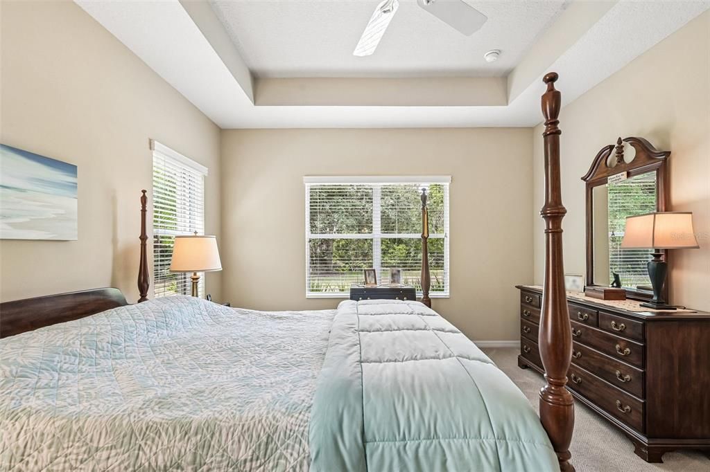 Activo con contrato: $469,900 (3 camas, 2 baños, 2136 Pies cuadrados)