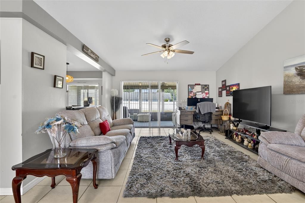 Active With Contract: $385,000 (3 beds, 2 baths, 1359 Square Feet)