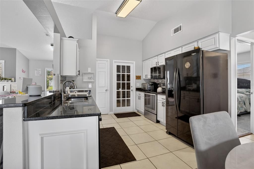 Active With Contract: $385,000 (3 beds, 2 baths, 1359 Square Feet)