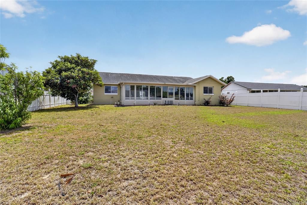 Active With Contract: $385,000 (3 beds, 2 baths, 1359 Square Feet)