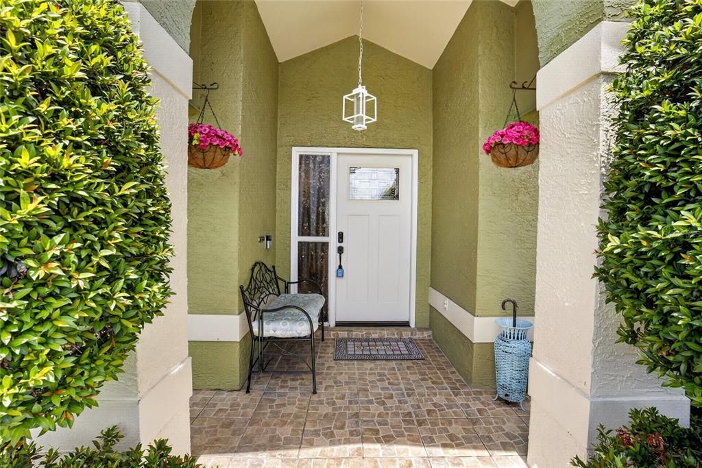 Active With Contract: $385,000 (3 beds, 2 baths, 1359 Square Feet)