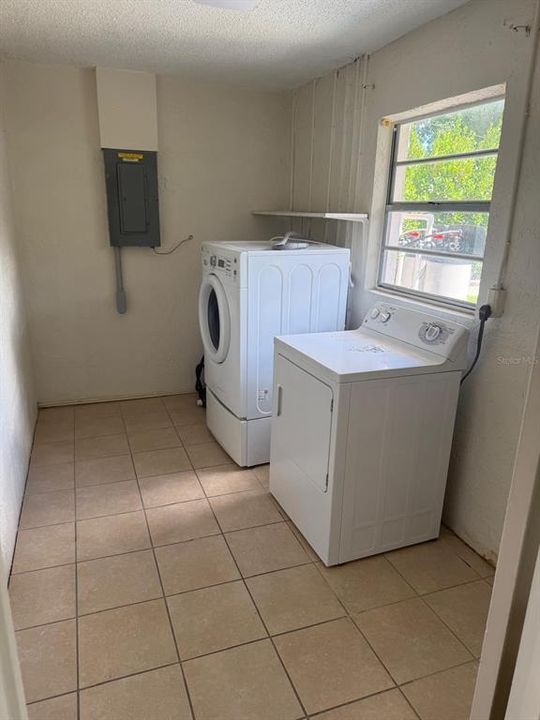 В аренду: $1,900 (3 спален, 2 ванн, 1350 Квадратных фут)