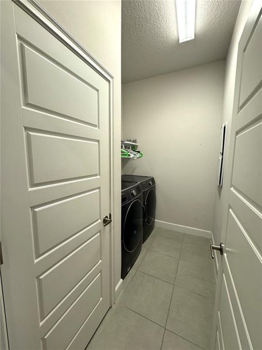 For Sale: $355,000 (3 beds, 2 baths, 1764 Square Feet)