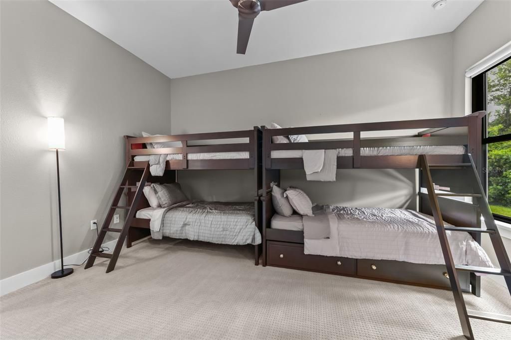 For Sale: $1,635,000 (5 beds, 4 baths, 4659 Square Feet)