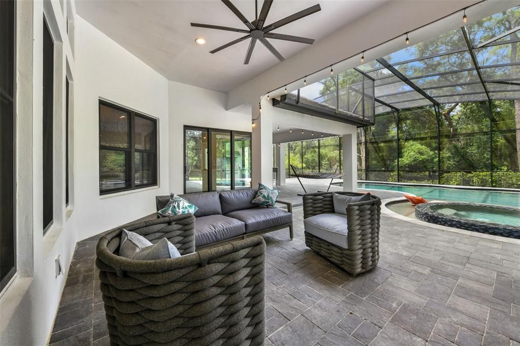 For Sale: $1,635,000 (5 beds, 4 baths, 4659 Square Feet)