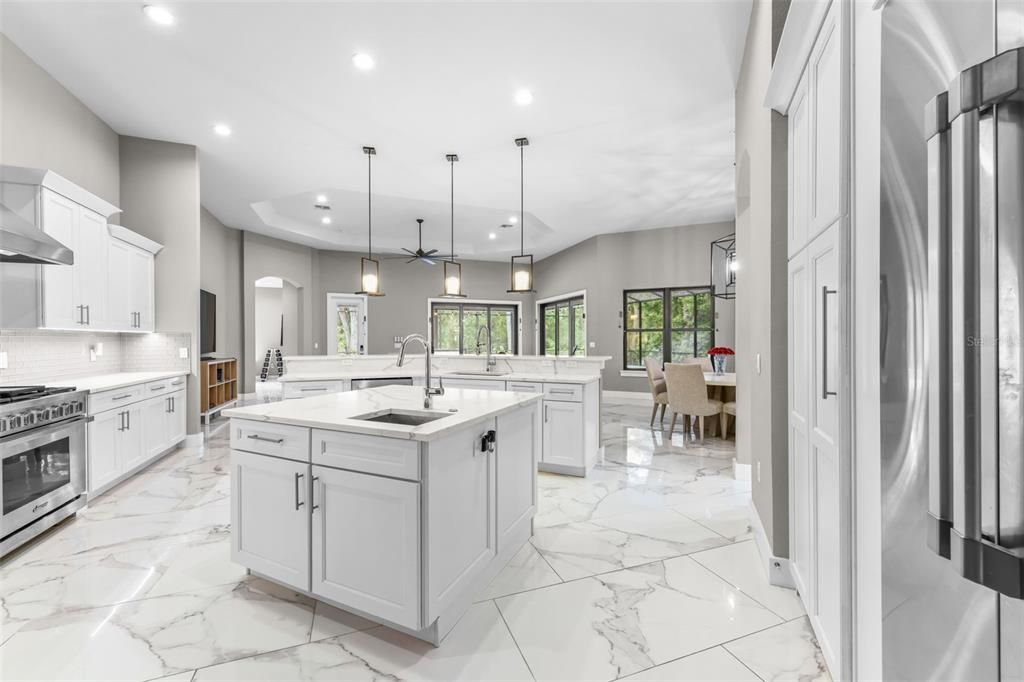 For Sale: $1,635,000 (5 beds, 4 baths, 4659 Square Feet)
