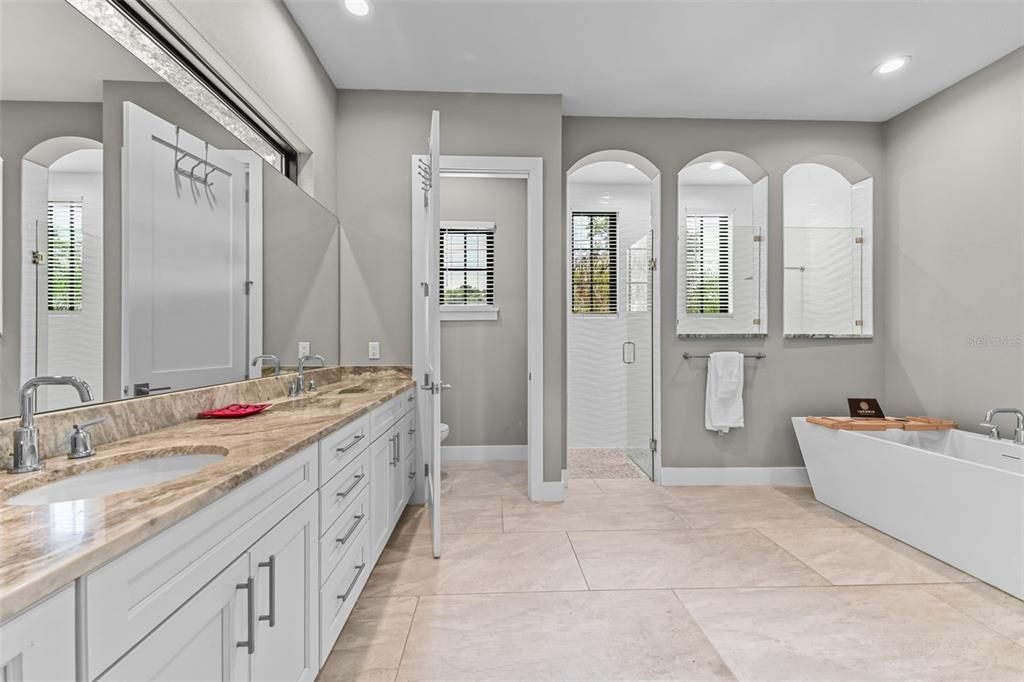For Sale: $1,635,000 (5 beds, 4 baths, 4659 Square Feet)