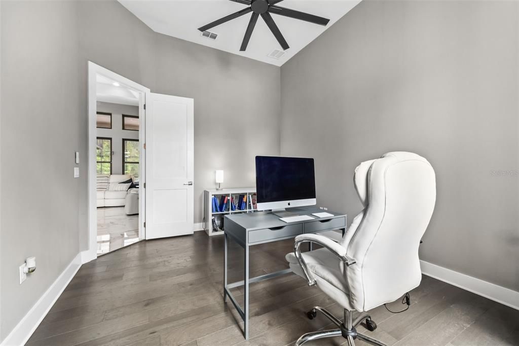 For Sale: $1,635,000 (5 beds, 4 baths, 4659 Square Feet)