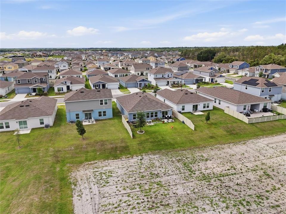For Rent: $2,295 (4 beds, 2 baths, 1973 Square Feet)