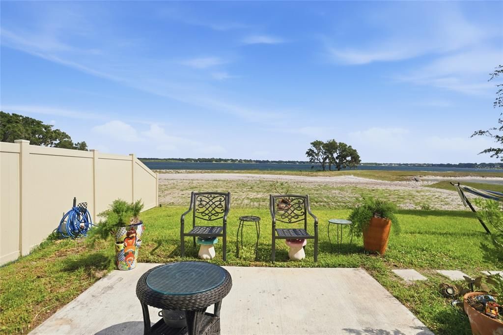 For Rent: $2,295 (4 beds, 2 baths, 1973 Square Feet)