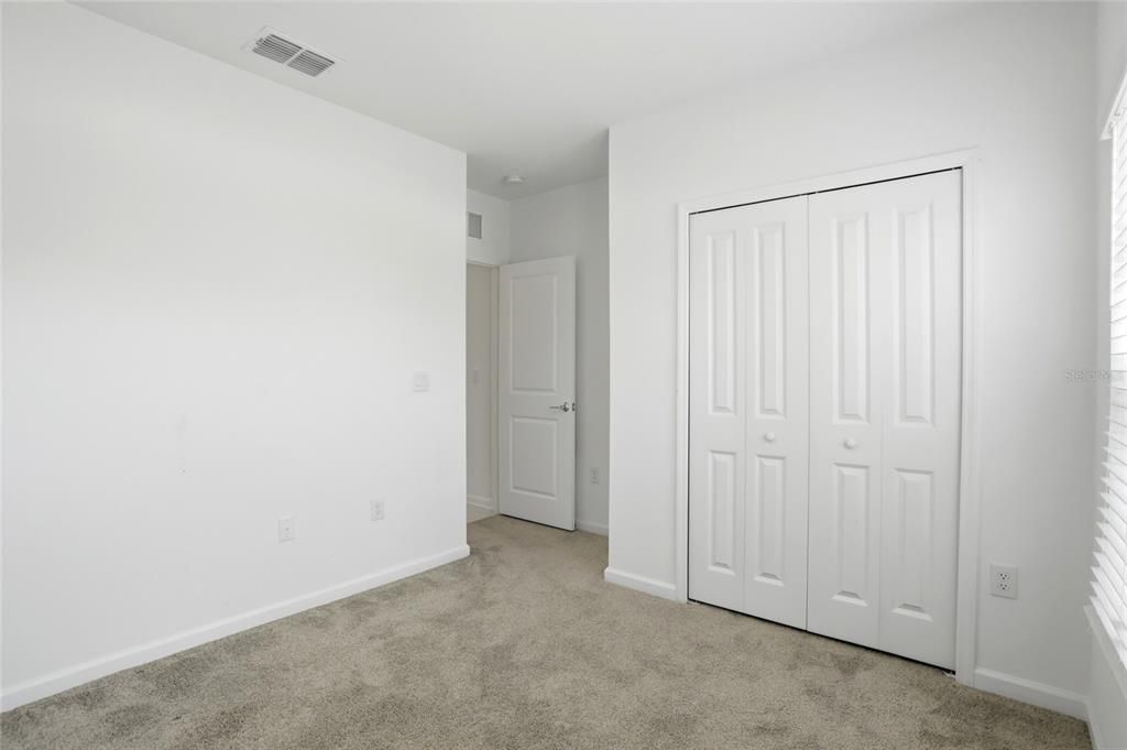 For Rent: $2,295 (4 beds, 2 baths, 1973 Square Feet)
