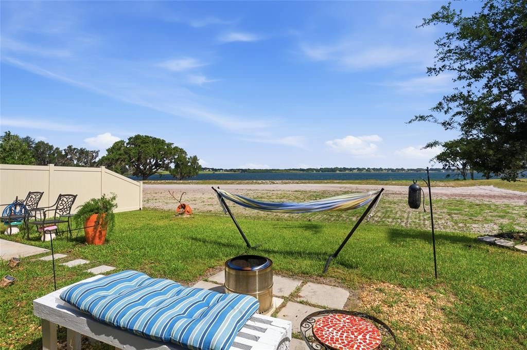 For Rent: $2,295 (4 beds, 2 baths, 1973 Square Feet)
