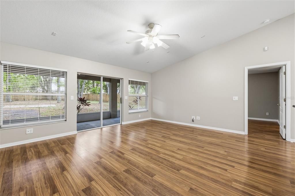 Active With Contract: $469,000 (4 beds, 2 baths, 2082 Square Feet)