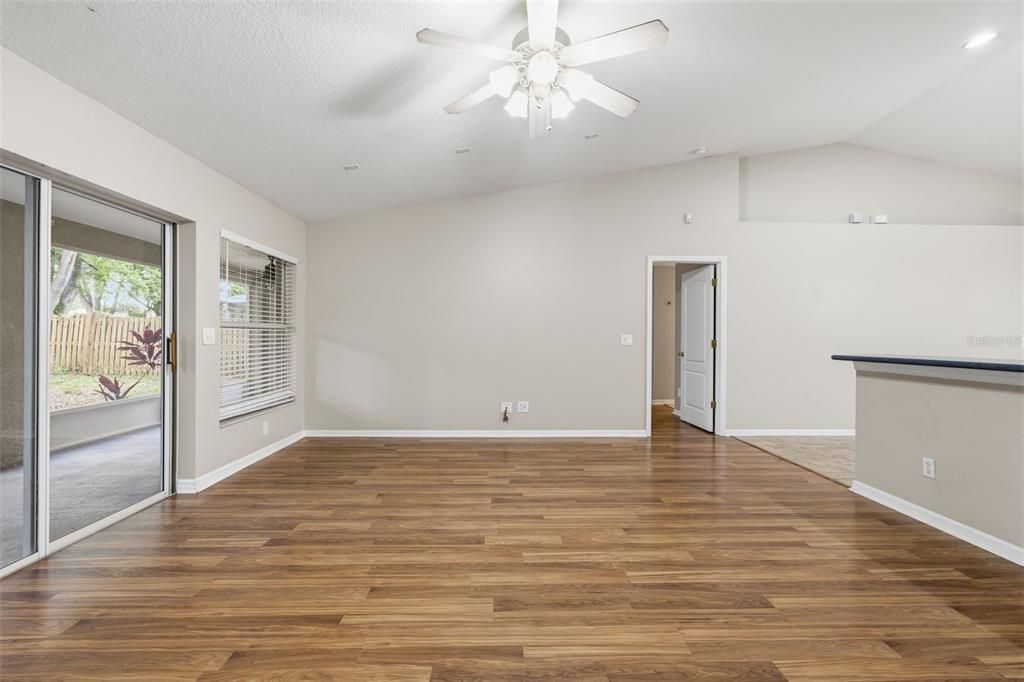 Active With Contract: $469,000 (4 beds, 2 baths, 2082 Square Feet)